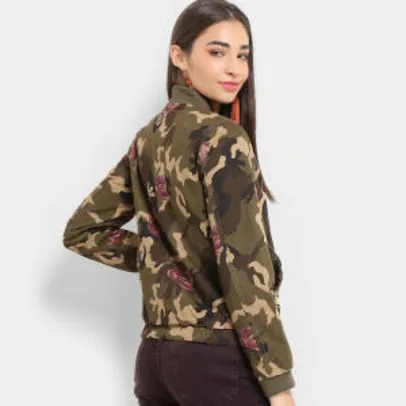 Jaqueta Lily Fashion Bomber Camuflada Floral Feminina - Verde Militar R$90