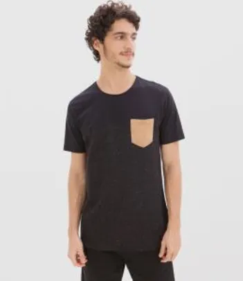 [Mastercard] Camiseta com recorte e bolso em suede