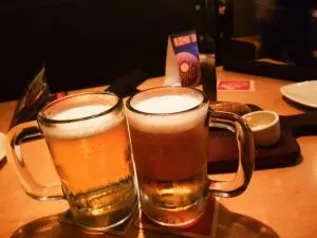 Dia do Amigo Outback - 50% de desconto em bebidas alcoólicas e preço especial em aperitivos