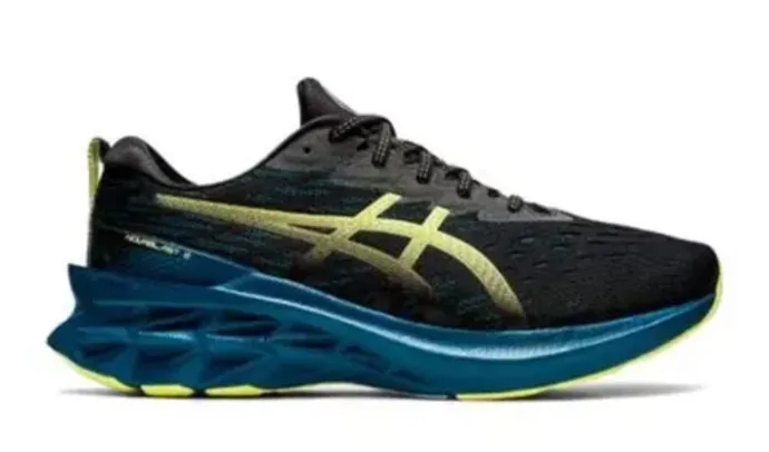 Tênis ASICS Novablast 2 - Masculino - Preto