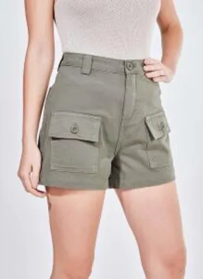 Shorts em sarja com bolsos | R$50