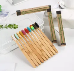 Kit com 10 escovas de dente de bambu e cerdas naturais - macia