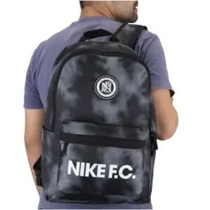 Mochila Nike F.C - 25 litros - R$70