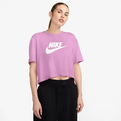 Camiseta Nike Sportswear Essential Feminina