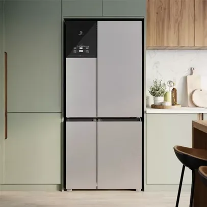 (AME R$5.579) Geladeira Electrolux Multidoor Experience Com Flexispace e Inverter 581 l Inox (IQ8S)