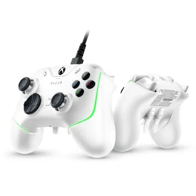 Controle Razer Wolverine V2 Chroma Wired Gaming Pro para Xbox Series X|S, Xbox One, PC, branco