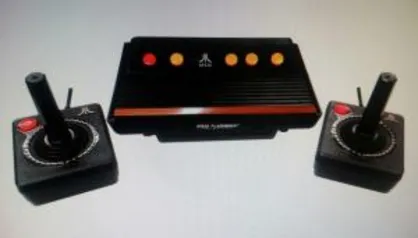 Console Atari flashback 7 com 2 controles e 101 jogos na memória - R$180