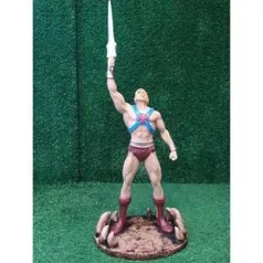 Action Figure He-Man Estátua em resina 55 cm | R$ 270