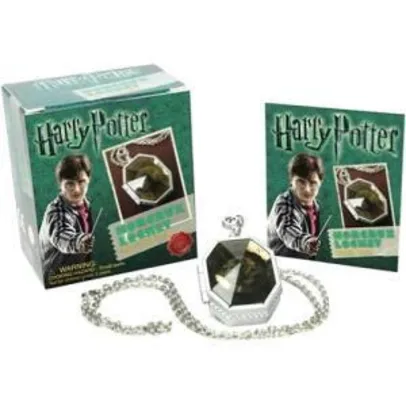 Kit - Harry Potter Horcrux Locket and Sticker Book | R$17