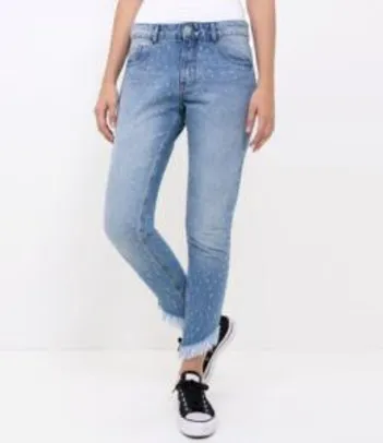 Calça Boyfriend Jeans com Puídos de Laser R$60