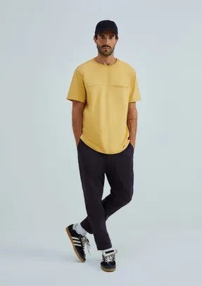 Camiseta Masculina Comfort Com Bolso Super Cotton - Amarelo [Tam.: P M G e XG]