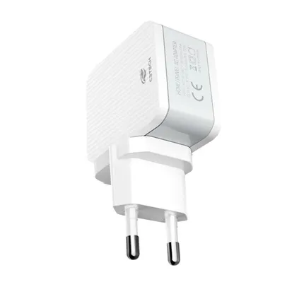 Carregador Universal C3Tech UC-215WH Bivolt C/ 2xUSB 2,4A 12W - Branco