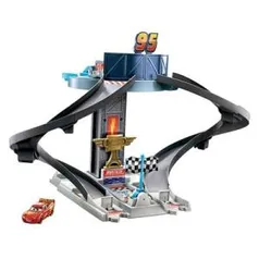 Pista de Percurso e Veículo - Disney - Pixar - Carros - Torre Rust-eze - Mattel | R$95