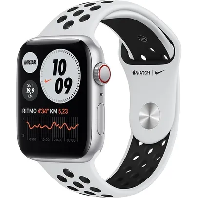 Apple Watch SE 44mm Caixa Prateada e Pulseira Esportiva Nike Platina/Preto