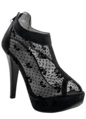 [Posthaus] Ankle Boot Detalhe Renda Preto - R$40