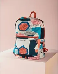 Mochila Estampada Gráfica - Via Mia R$119