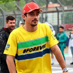 Camiseta da lenda de Formula 1 Ayrton Senna